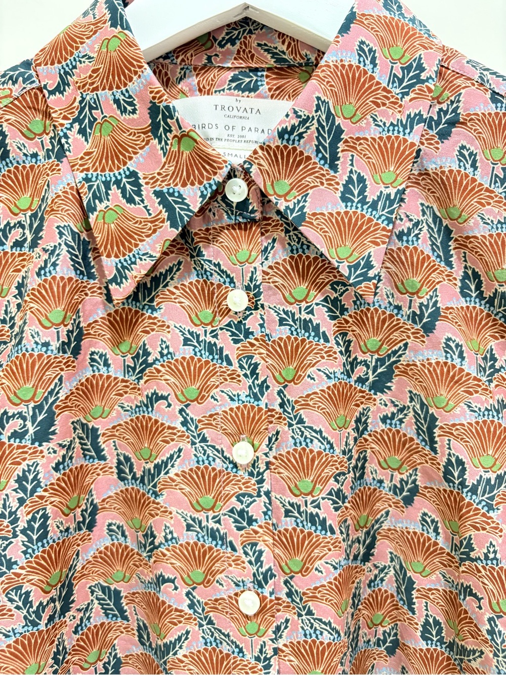 Trovata Birds of Paradis
Jacquelin Button Down Blouse in
Fan Flower Print NWT S - Picture 6 of 9